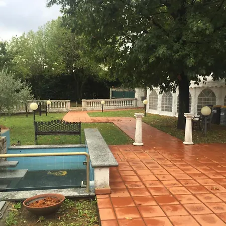 Bed & Breakfast Villa Geres *